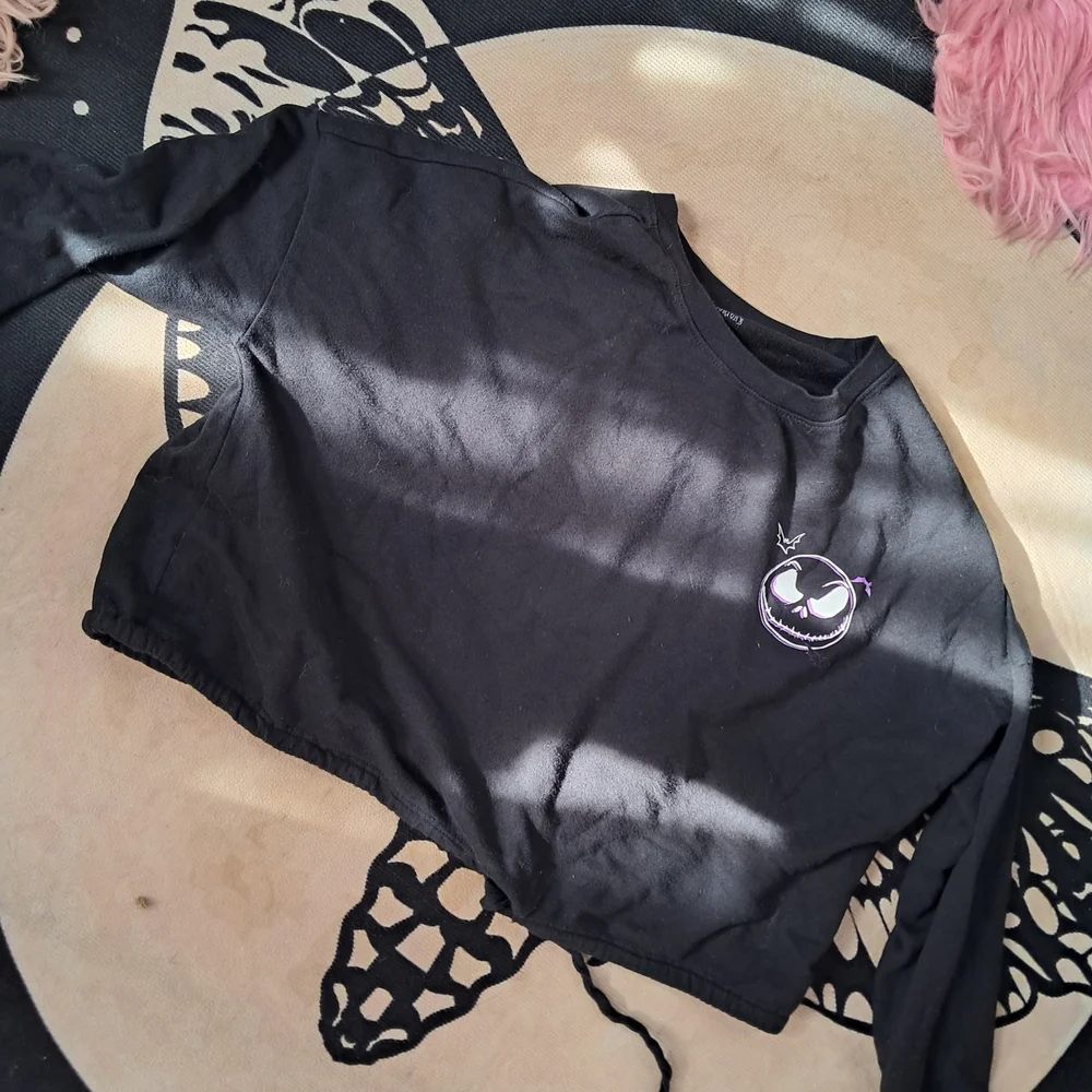 Disney Black Nightmare Before Christmas Cropped Oversized Long Sleeve Top - Picture 1 of 5